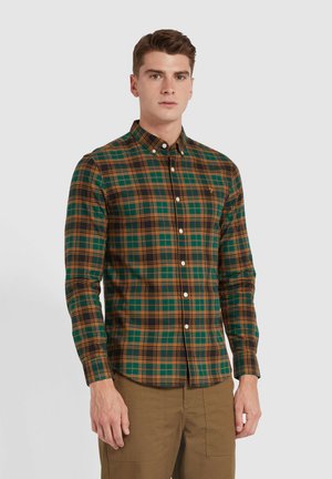Camicia a maniche lunghe da uomo in fantasia a quadri verde scuro e marrone, con colletto classico e bottoni bianchi. Tessuto dalla superficie liscia.