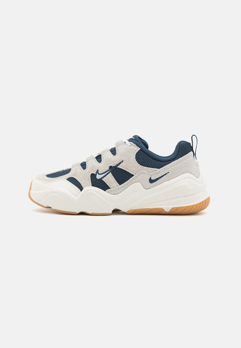 Nike Sportswear TECH HERA - Športni copati - phantom/football grey/armory navy/sail/yellow