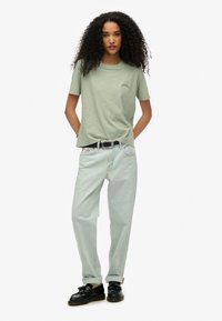 Superdry & Co ESSENTIAL LOGO WASHED  - T-shirts basic - pad green
