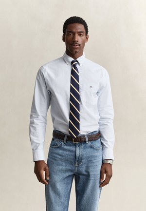 GANT, REG CLASSIC OXFORD STRIPE SHIRT - Pluus - light blue