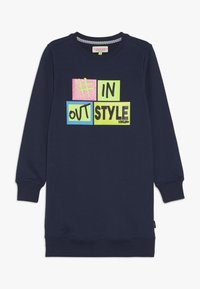 Námořnické šaty ze sweatshirt materiálu vyrobené z bavlny, s grafickým designem v jasných barvách (#, VN, VEN, STYL) s texturovanými detaily. Ribované manžety.