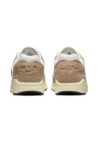 Nike Sportswear AIR MAX 1 - Tenisky - white brown