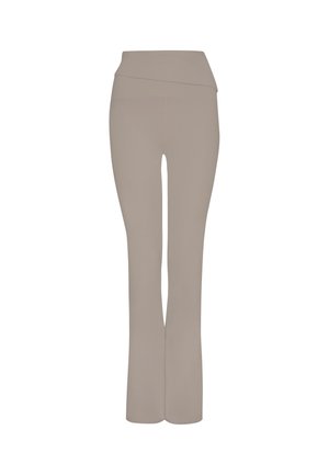 Beige broek met hoge taille, een aansluitend bovenstuk en licht uitlopende pijpen, voorzien van een asymmetrisch taillebanddetail.