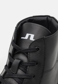 J.LINDEBERG Höga sneakers - black