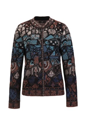 Cardigan lavorato a maglia con motivi geometrici in blu, marrone e nero. Presenta maniche lunghe, scollo rotondo e chiusure a bottoni.