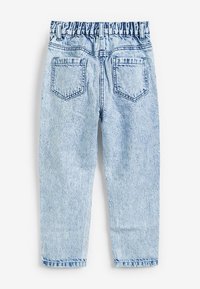 Hellblaue Jeans aus Denim mit einem elastischen Bund, ausgestattet mit zwei Gesäßtaschen und einem geraden Bein Schnitt. Texturiert mit sichtbaren Nähten.