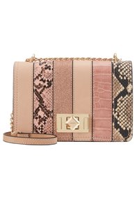 Borsa a tracolla multicolore con motivi in rosa, beige e pelle di serpente testurizzata. Finiture in oro sulla parte anteriore; tracolla in catena e pelle attaccata.