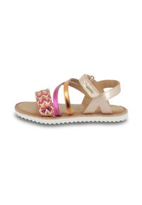 Geweven meerkleurige sandaal met roze, goud en koperaccenten. Beschikt over drie banden, een vlakke zool en een gestructureerde voetbed voor grip.