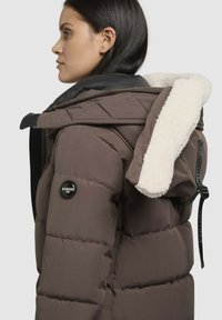 khujo CLARESSE TEDDY - Vinterfrakke - taupe dunkel