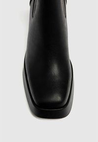 PULL&BEAR Bottines à plateau - black