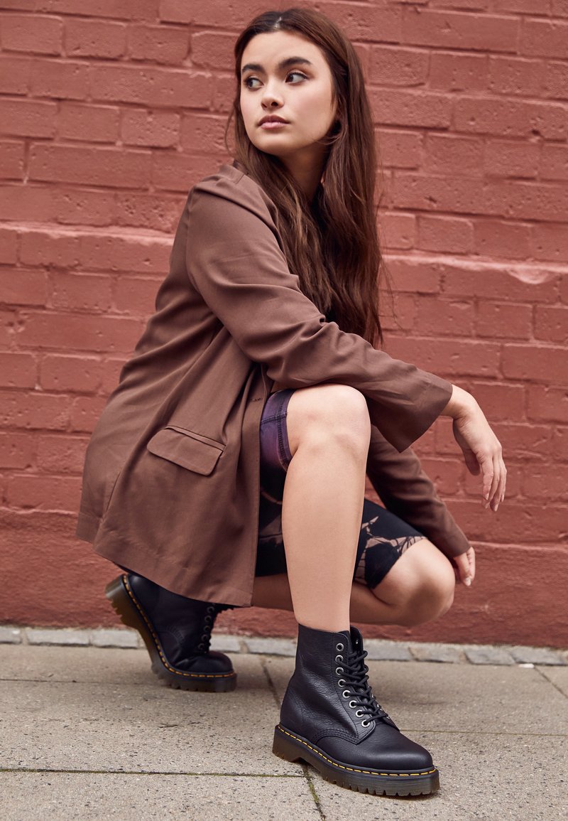 Dr Martens 1460 Bex Outfit Martens 1460 BEX Boot Black Beginning