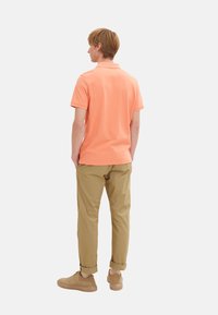 TOM TAILOR BASIC WITH CONTRAST - Pikeepaita - orange