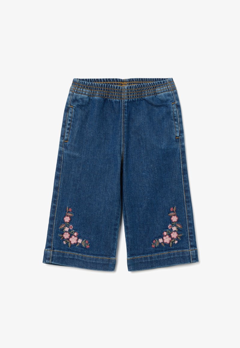 Culottes de denim con cintura elástica, color azul oscuro y acentos de bordado floral en el dobladillo. Presenta bolsillos laterales y puños remangados.
