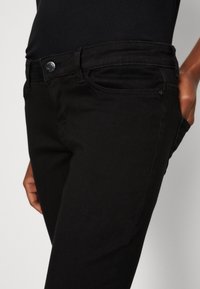 Noisy May NMALLIE - Jeans Skinny Fit - black
