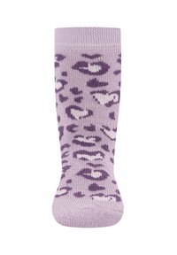 Lila kniehohe Socke mit weichem Textur, versehen mit einem Leopardenmuster in dunklerem Lila und weißen Akzenten. Strickdesign.