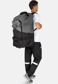 Normani REISE MIT FUNKTION 90 L MIT 4 - Tagesrucksack - schwarz grau
