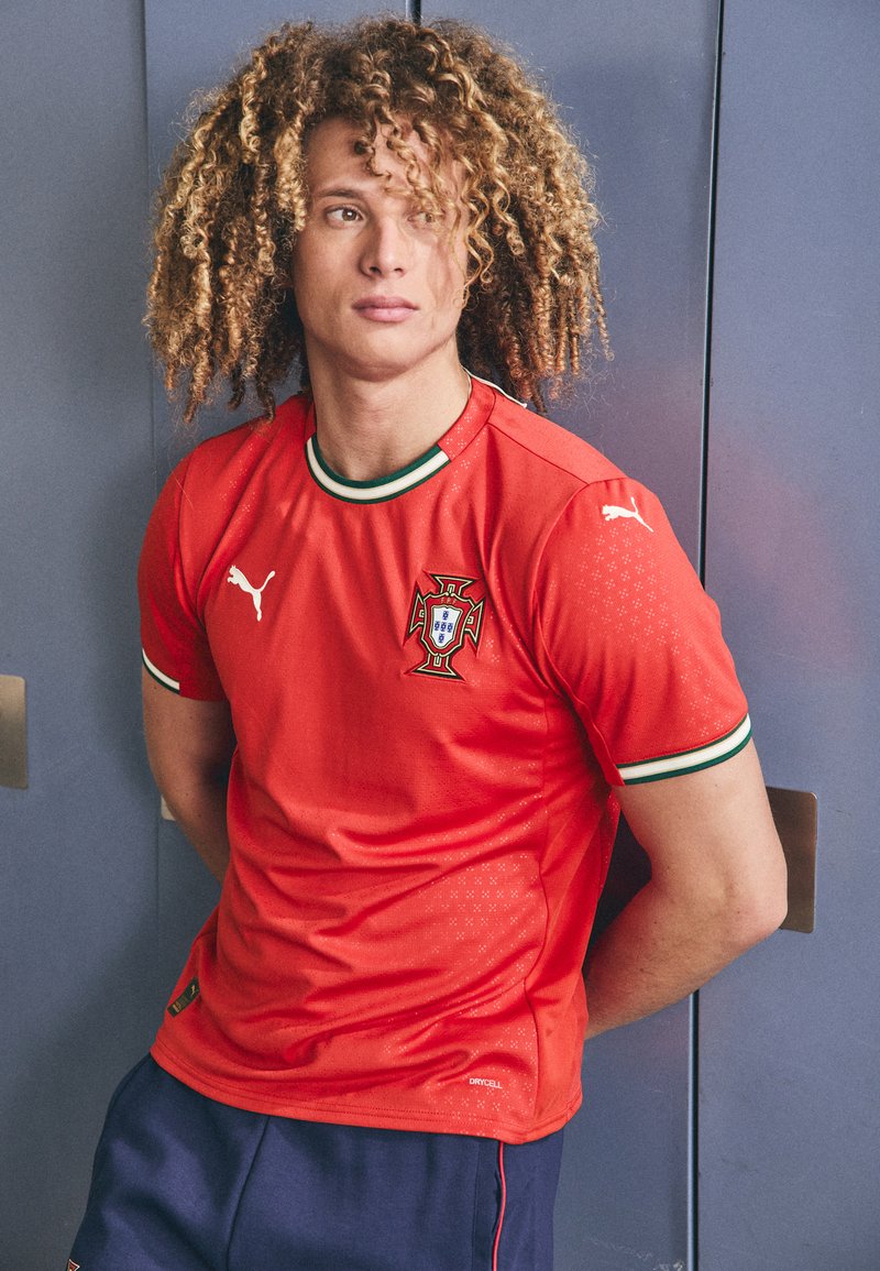 Puma - PORTUGAL 2025 HOME - Sports T-shirt - sport red/sugared almond, Enlarge