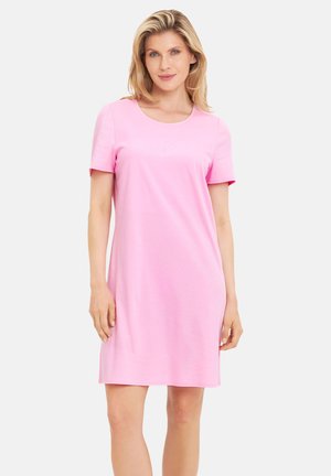 Rosa Kurzarmkleid aus weichem Stoff mit rundem Ausschnitt und gesticktem Logo auf der Brust, in lockerer Passform.
