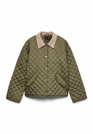 Maslinasto zelena prešivena jakna s bež kordiranim ovratnikom, zatvaračem na drukere sprijeda, dva džepa s preklopom, dugim rukavima i uzorkom šivanja u obliku dijamanta.