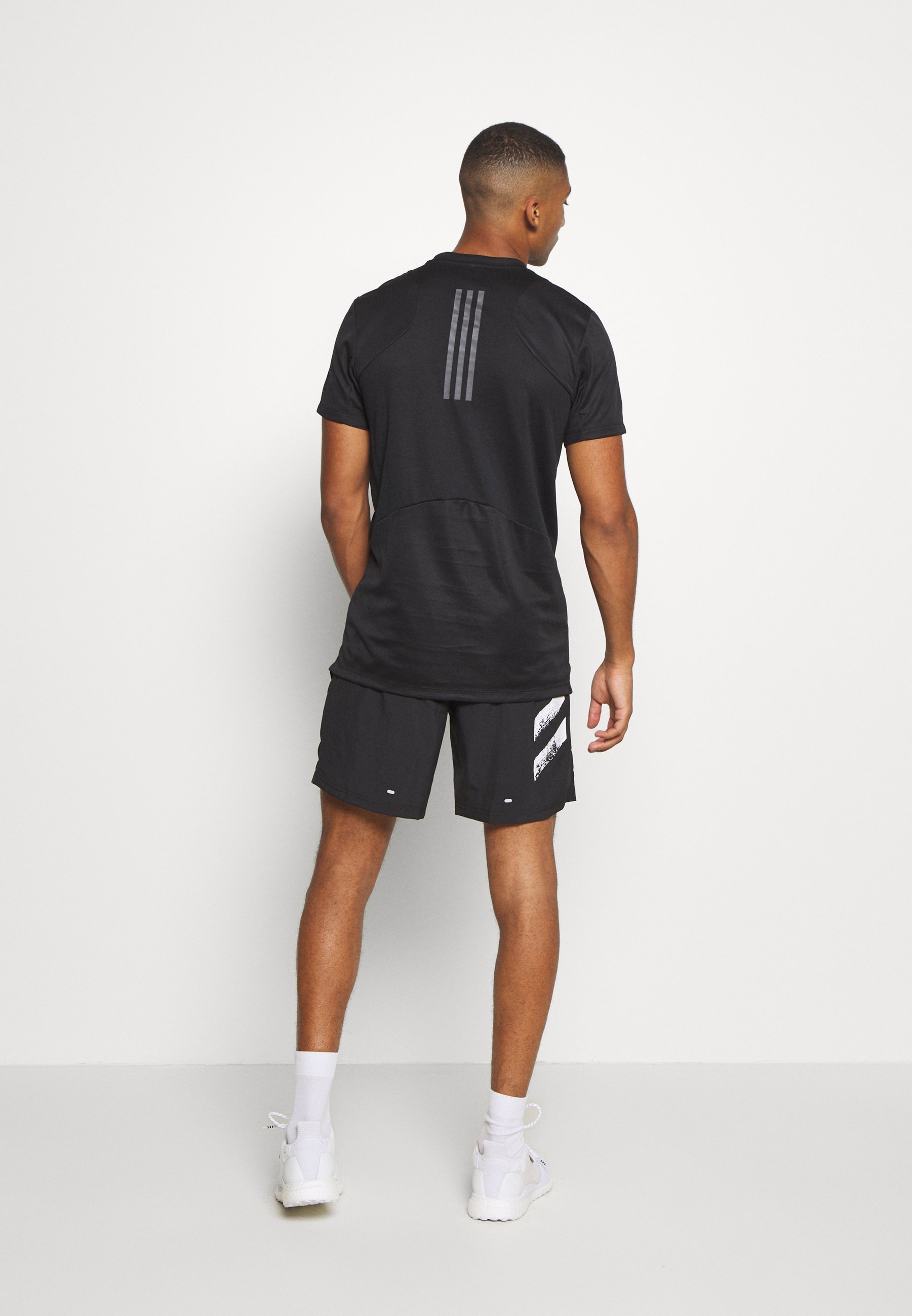 response shorts adidas