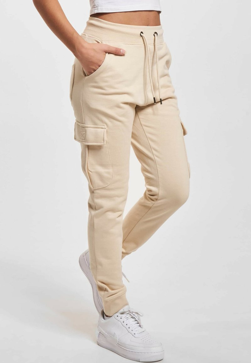 DEF GRETA - Verryttelyhousut - cream