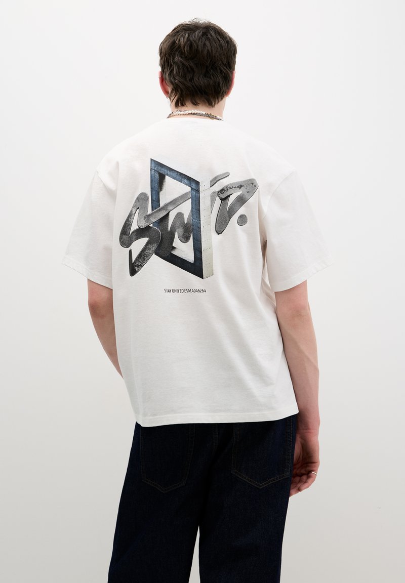 PULL&BEAR - STWD DOOR - Print T-shirt - white, Enlarge