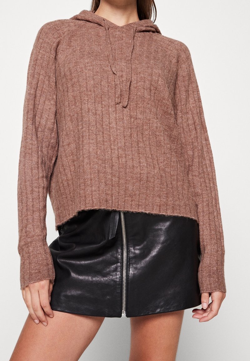 Vero Moda Kapuzenpullover - brown