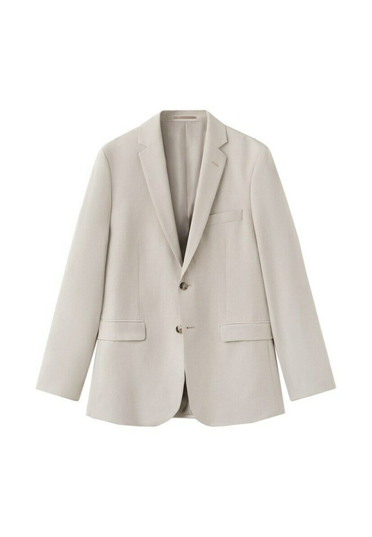 Blazer de hombre color beige claro con dos botones, solapas con muesca, bolsillo en el pecho y dos bolsillos con solapa, mostrado sobre un fondo blanco.