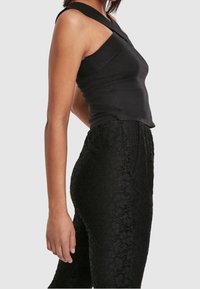 Urban Classics Linne - black