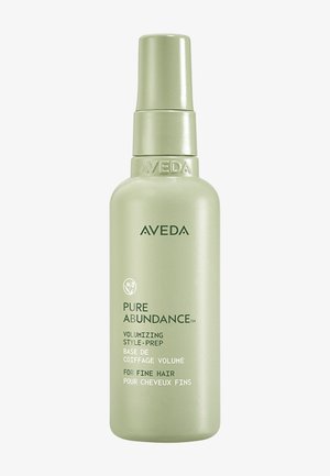 Aveda Pure Abundance volumengebendes Styling-Vorbereitungsspray in einer hellgrünen Flasche für feines Haar, mit Pumpspender und Markenlogo.