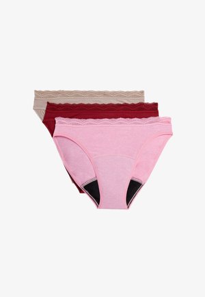 Drie paar damesonderbroeken in roze, bordeauxrood en beige. Elk heeft een kantafwerking en een katoenmix textuur met een zwarte accent aan de zijkanten.