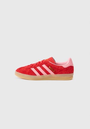 GAZELLE INDOOR W - Sneakers low - better scarlet/light pink/gum