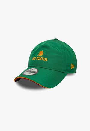 Berretto da baseball verde regolabile con testo arancione "as roma" e logo del lupo ricamati sul davanti, logo New Era sul lato e adesivo sulla visiera.