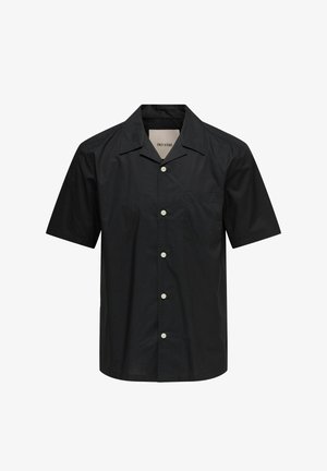 Must väikesed varrukad ja nööbitav särk, millel on eesmine tasku, terav krae ja valged nööbid.