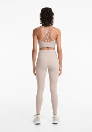 COMFORTLUX MEDIUM WITH CUPS - Sutien sport cu susținere medie - camel
