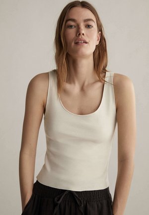 Top - white
