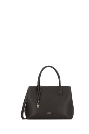 Sac à main en cuir noir avec deux poignées, une bandoulière amovible et un petit charm en métal doré suspendu à une poignée.