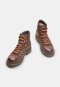 Bata Stivaletti stringati - dark brown