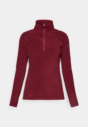 Kvinnelig langermet burgunder fleece-pullover med høy krage og kvart-glidelås foran, vist på en ensfarget bakgrunn.