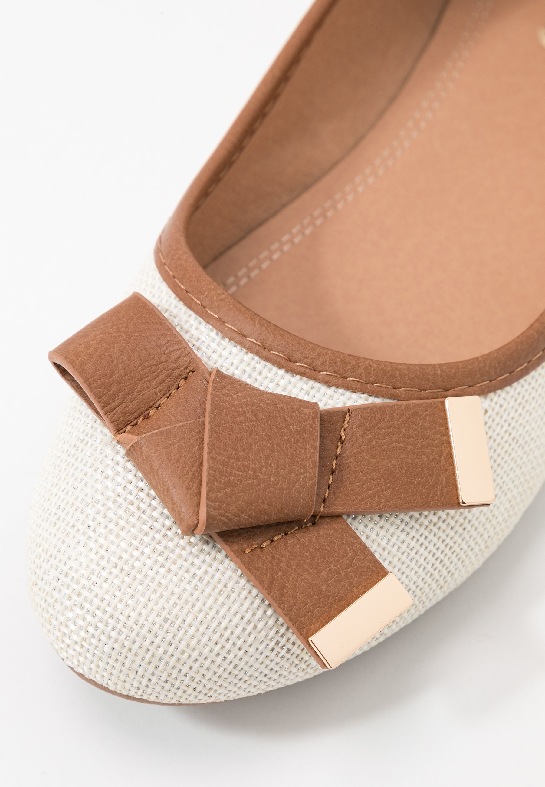 BRUNCHIE Ballerinaskor beige BRUNCHIE Ballerinaskor beige