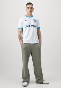 Miniatiūros vaizdas 3