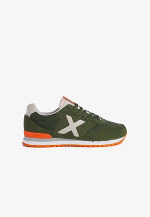 DASH SPORT - Zapatillas - verde