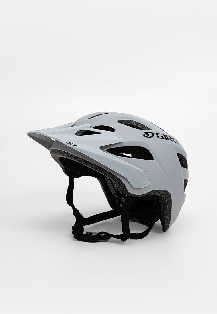 Giro Helm lichtgrijs Giro Helm lichtgrijs