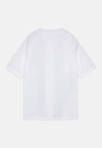 Weißes T-Shirt mit kurzen Ärmeln und Rundhalsausschnitt, aus glattem Stoff gefertigt. Hat einen lockeren Schnitt ohne Muster oder sichtbare Hardware.