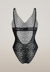 Svart spetsbaddräkt med låg rygg och djup V-halsringning. Har justerbara band och ett fint fodrat mönster genom hela plagget.