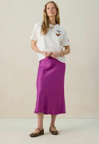 Thumbnail Image 4