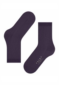 Un paio di calze in lana viola scuro fino al polpaccio con orli a coste, una delle quali mostra il marchio "FALKE COSY WOOL" e i dettagli della taglia sulla suola.