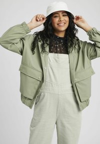 Non sélectionné, vert