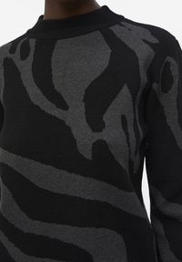 Object Sweter