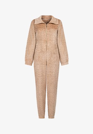 Beige bolyhos overall, elülső cipzárral, hosszú ujjakkal és állógallérral. Felszíni levelekből álló mintázattal rendelkezik, és rugalmas mandzsettákkal a bokákon.